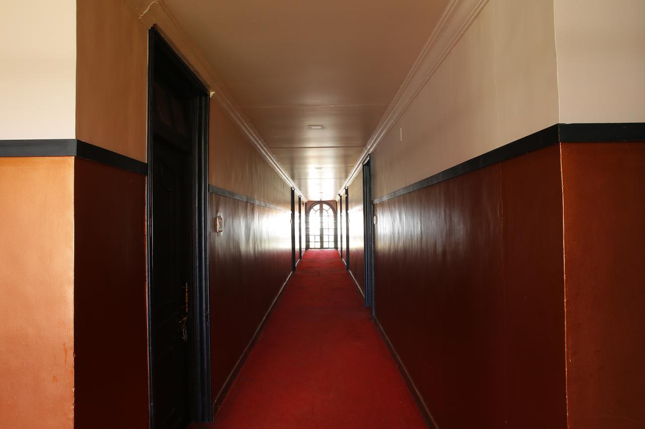 Hotel City Palace Ооти Екстериор снимка